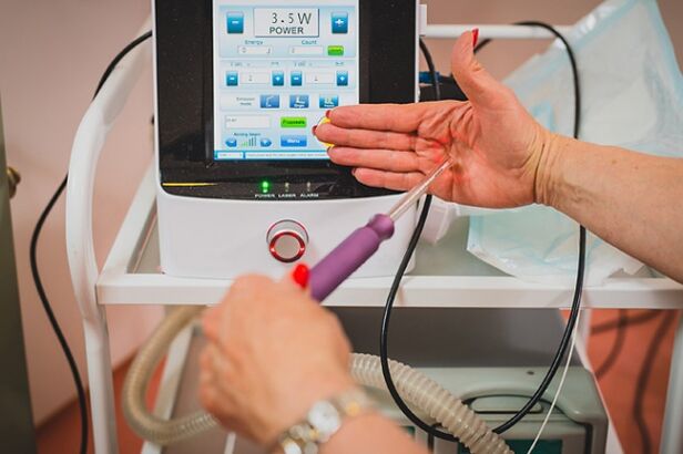 Dispositivo para el tratamiento de varices mediante coagulación láser endovasal.