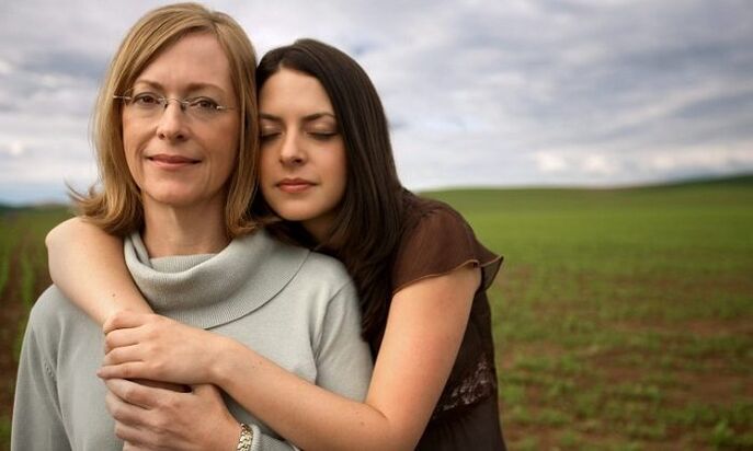 madre e hija con venas varicosas